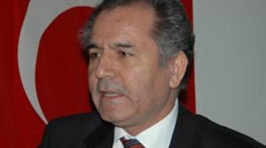 CHP'den Prof. Eşme'ye destek