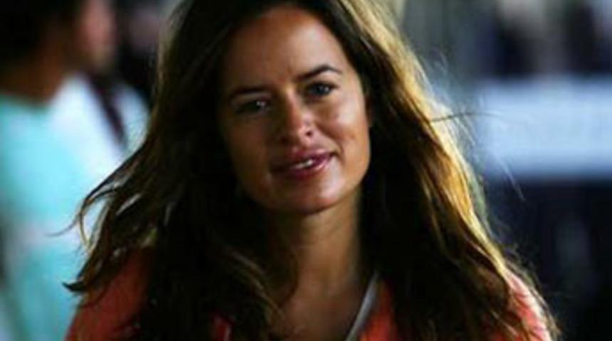 Roberto Carlos yeni sevgilisini basına tanıttı