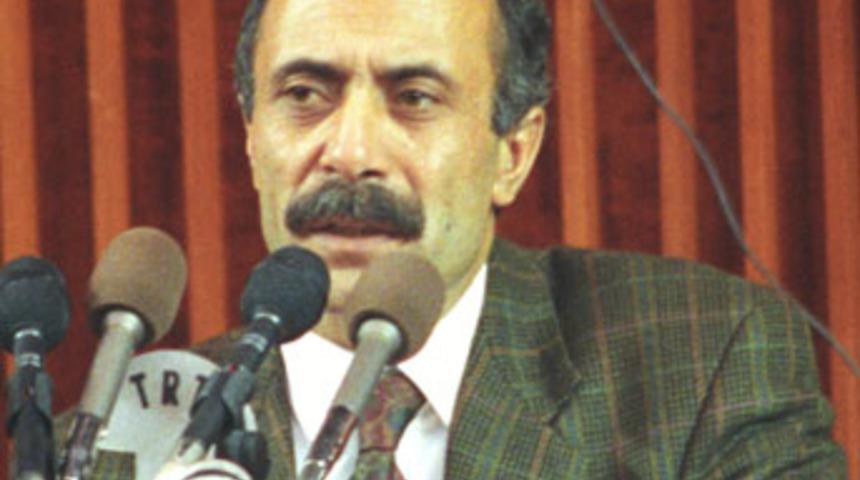 Erdoğan ve &Ccedil;i&ccedil;ek hakkında su&ccedil; duyurusu