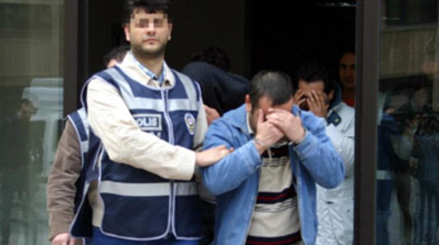 Sanal banka soyguncuları yakalandı