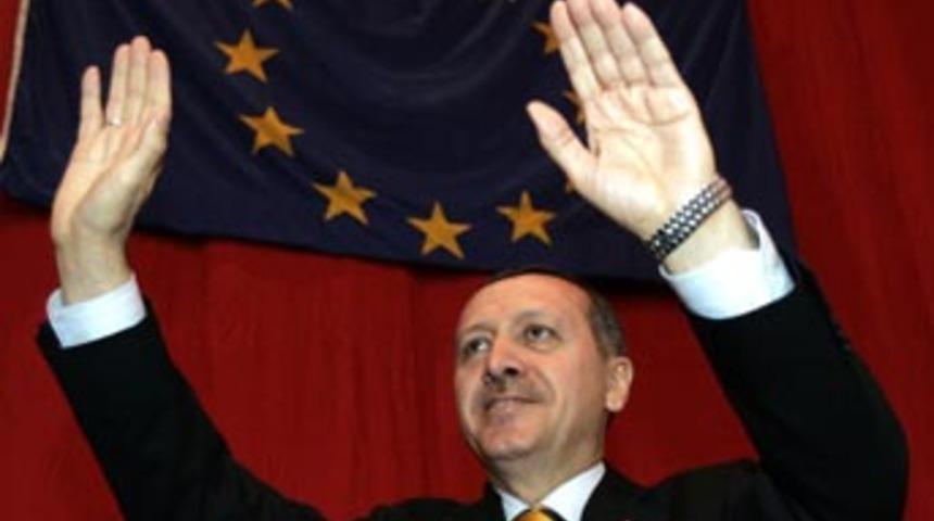 Derdimiz makamlar, mevkiler değil