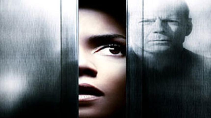 Sette Halle Berry'le fl&ouml;rt ettim!