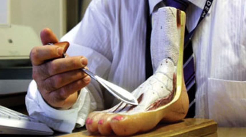 Ayak deformiteleri nasıl tedavi ediliyor?