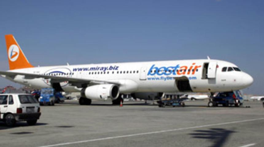 Best Air u&ccedil;ağı Atat&uuml;rk Havalimanı'na acil iniş yaptı