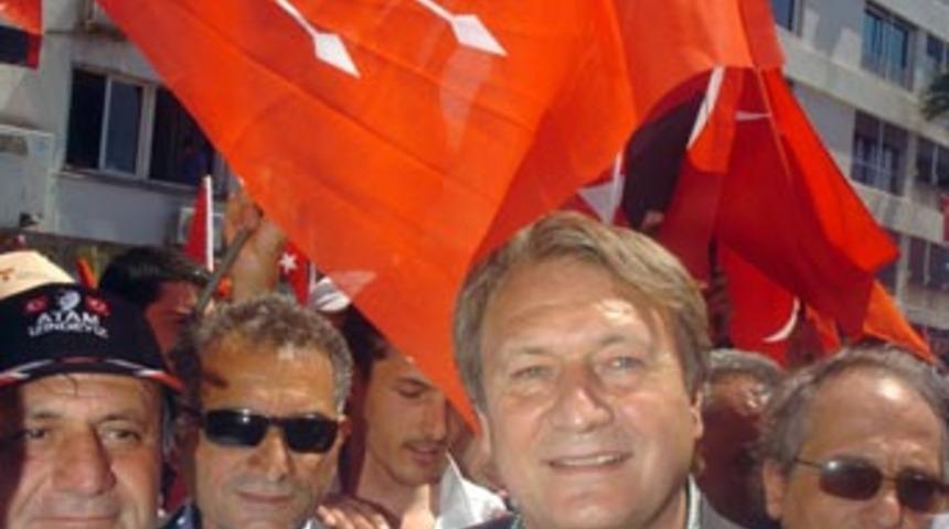 Sezer, Baykal'ı eleştirdi