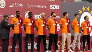 Galatasaray'dan tarihe geçen imza töreni! Icardi, Zaha, Bakambu, Angelino, Halil Dervişoğlu ve Kaan Ayhan... Fenerbahçe'ye olay gönderme!