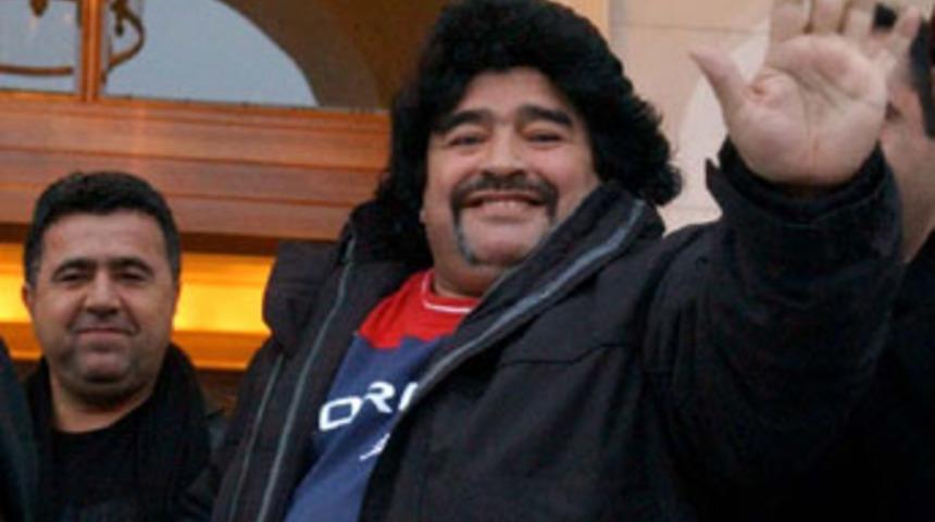 Maradona hastaneye kaldırıldı