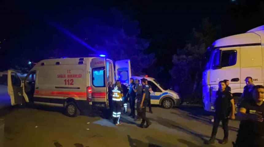 Kocaeli'de nişan sonrası bı&ccedil;aklı kavga: 2 kişi yaralandı!