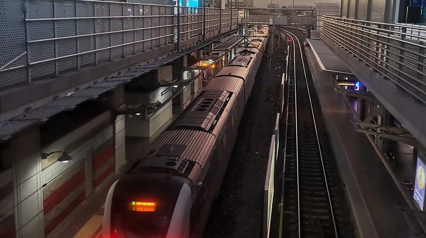 İzmir’de metro ve tramvay çalışanları greve gitti! Vatandaşlar zor anlar yaşadı