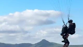 Yamaç paraşütçülerinin gökyüzünde korku dolu anları! Ölümle burun buruna geldiler