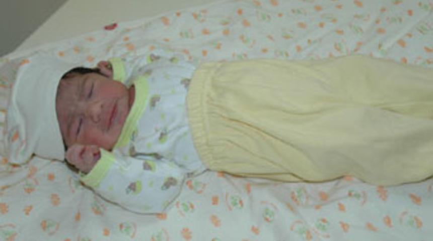 Yani doğmuş bebeği poşete koyup &ccedil;&ouml;pe attılar