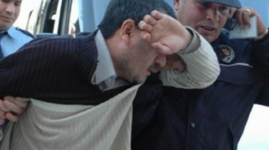 Evlenmek isteyen kızını &ouml;ld&uuml;rd&uuml;