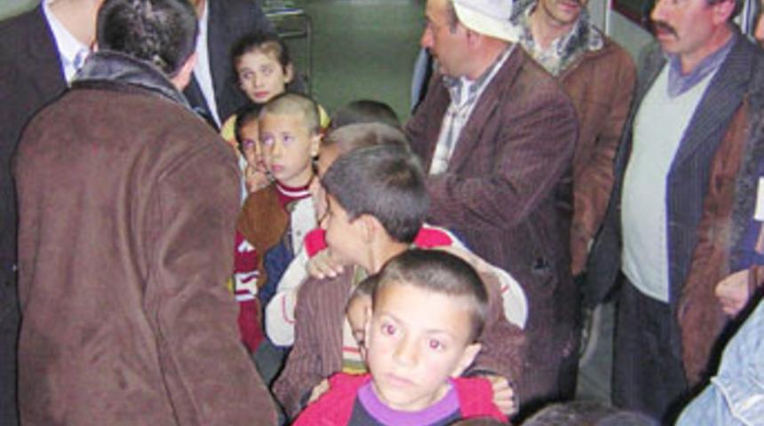 213 &ouml;ğrenci hastanelik oldu