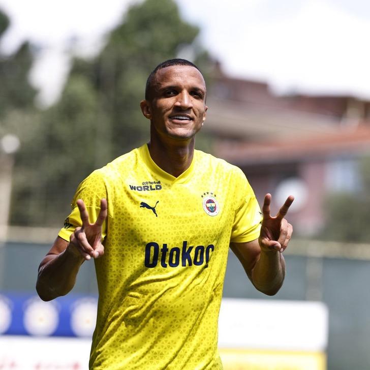 Galatasaray ve Fenerbahçe'nin yabancı oyuncu sayısı alarm veriyor! Yeni transferlerden bazıları forma şansı bulamayacak... G4