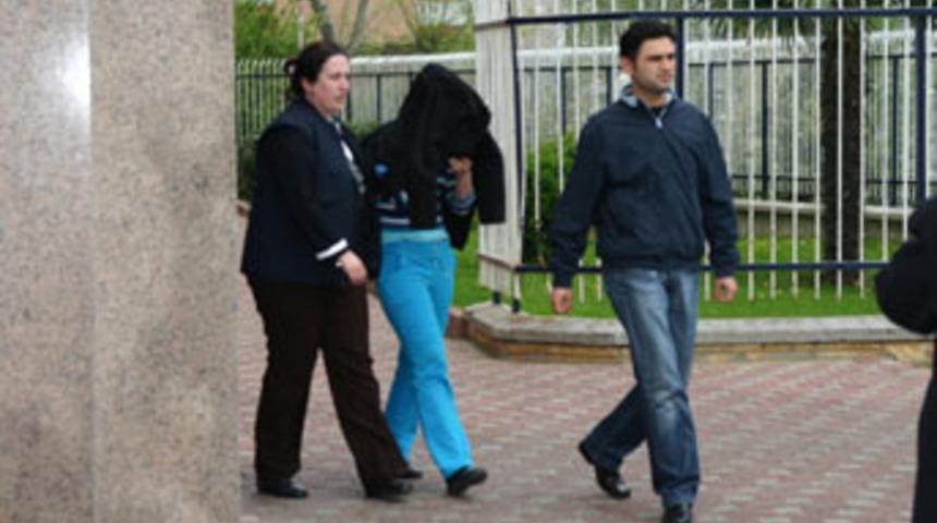 Masaj salonunda zorla fuhuş iddiası