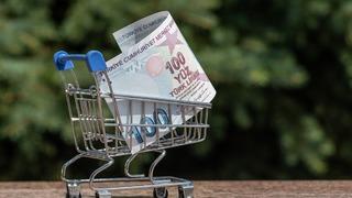 Çift haneyi gördü! Yeni asgari ücreti solladı: Açlık sınırı yükselirken gıda enflasyonu zirve yaptı