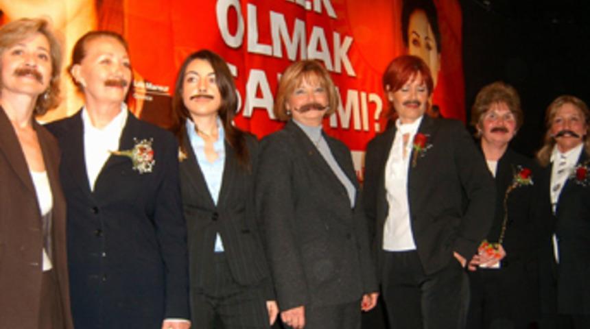 Ka-Derli kadınlar bıyık taktı