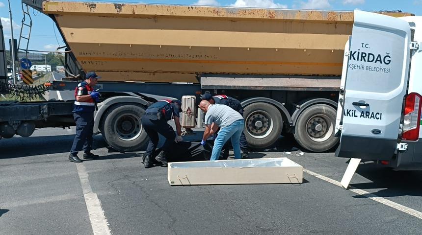 Tekirdağ'da hafriyat kamyonuyla çarpışan motosikletin sürücüsü öldü
