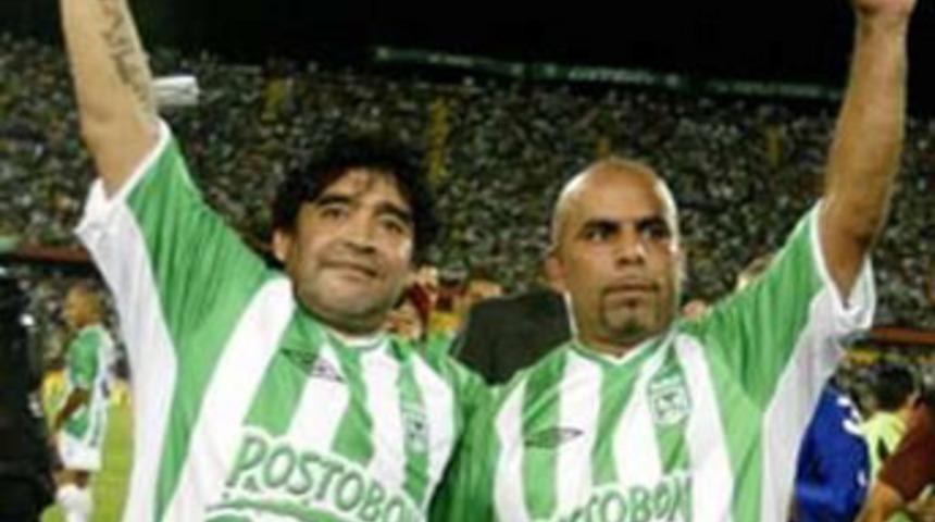 Maradona tekrar hastaneye yatırıldı