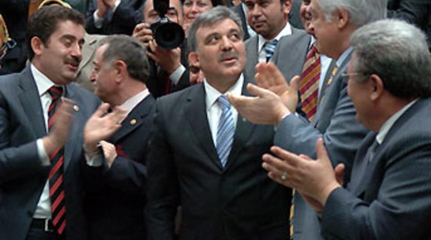 G&uuml;l: &Uuml;zerimize d&uuml;şeni yapmaya hazırız'