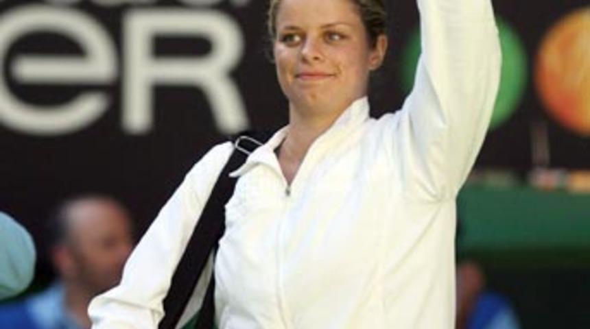 Kim Clijsters, kortlara veda etti