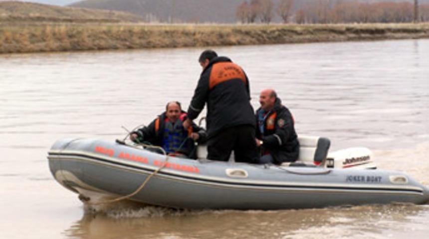 Nehre d&uuml;şen &ouml;ğretmen bulunamıyor
