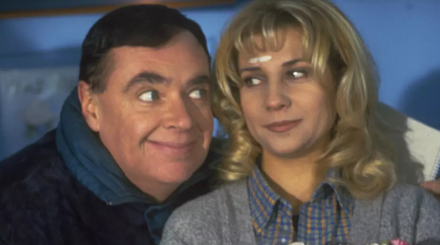 Bizimkiler'in Dunkof'u ve Dilek'i yıllar sonra bir arada! Son halleri olay oldu "Başlama yine öpeceğim diye"