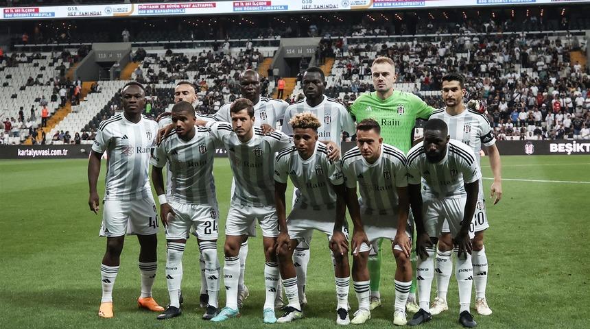 Son dakika: Beşiktaş resmen açıkladı! Mert Günok'un sözleşmesi uzatıldı...