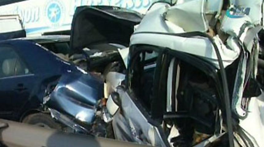 TEM'de 27 ara&ccedil; birbirine girdi