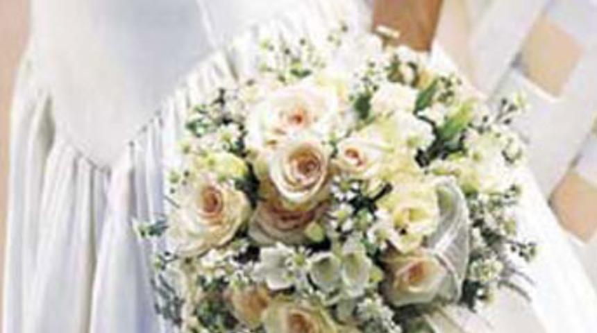 Gelinlik se&ccedil;iminde p&uuml;f noktalar