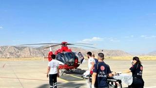 Ambulans helikopter boğazına kalem kapağı kaçan bebek için havalandı