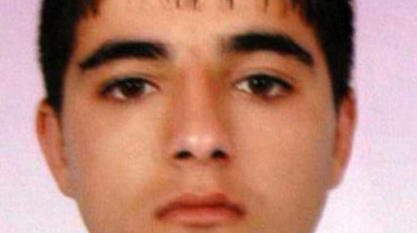 Sokak &ccedil;ocuğunun uluslararası aşkı h&uuml;z&uuml;nl&uuml; bitti