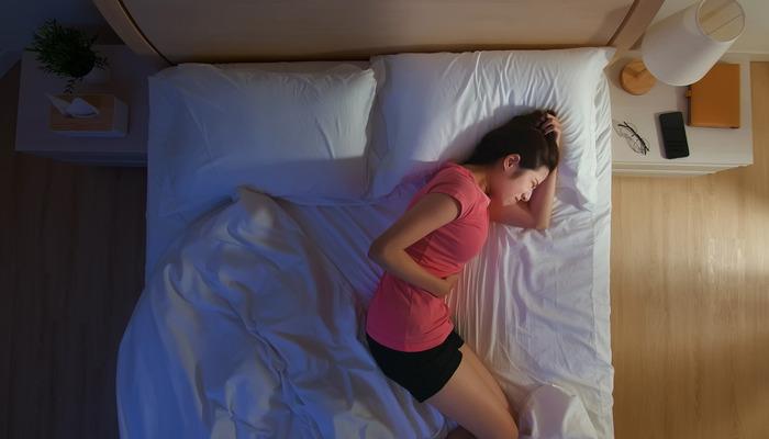 Gece mide ağrısı nedenleri nelerdir? Gece mide ağrısı ile uyanmak neden olur?