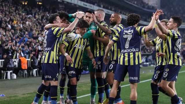 Fenerbahçe'de Szalai sonrası bir ayrılık daha! Joao Pedro'nun yeni takımı belli oldu...