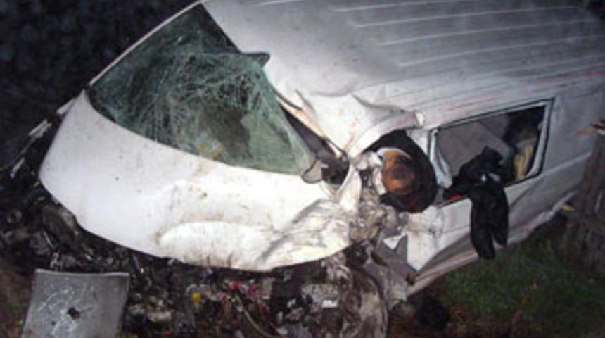 Karayolunda sis faciası: 6 &ouml;l&uuml;, 1 yaralı