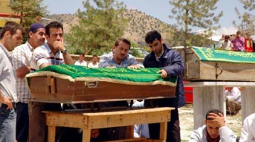 Düğünde seçim kavgası: 3 ölü