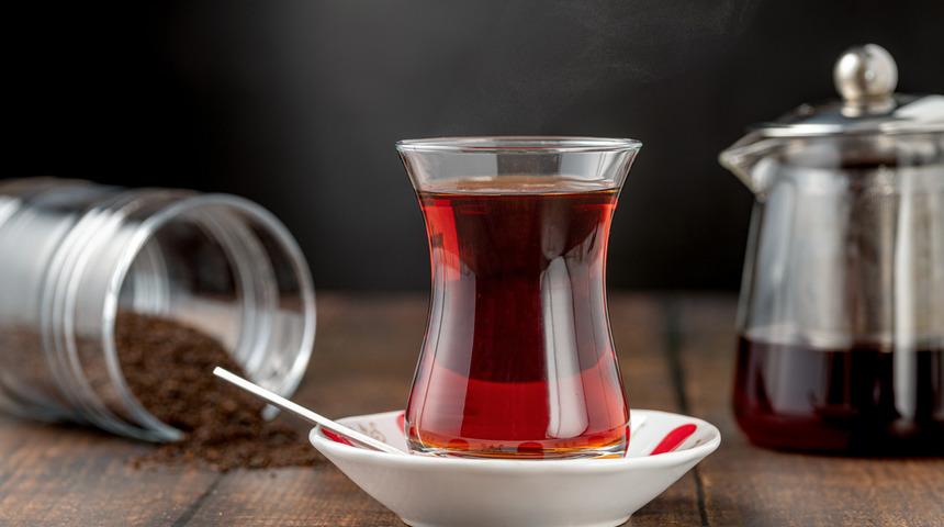 Çay kilo aldırır mı? Şekerli, şekersiz çay içmek kilo yapar mı?	