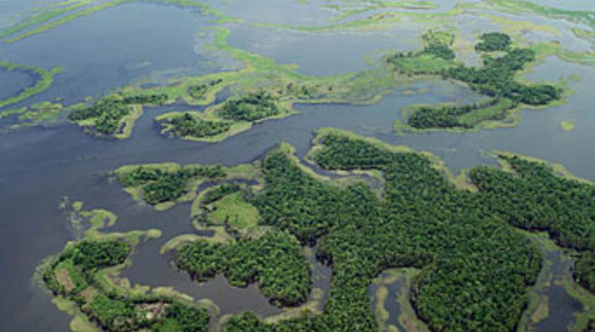 Endonezya'da şiddetli yağışlar: 5 &ouml;l&uuml;