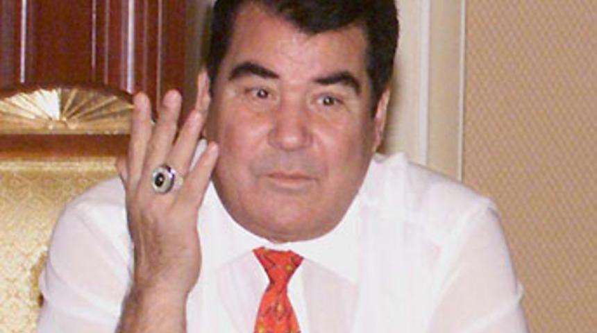 T&uuml;rkmenbaşı toprağa veriliyor