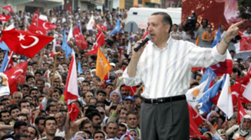 "Ter&ouml;rle beraber yaşamaya alışacağız"