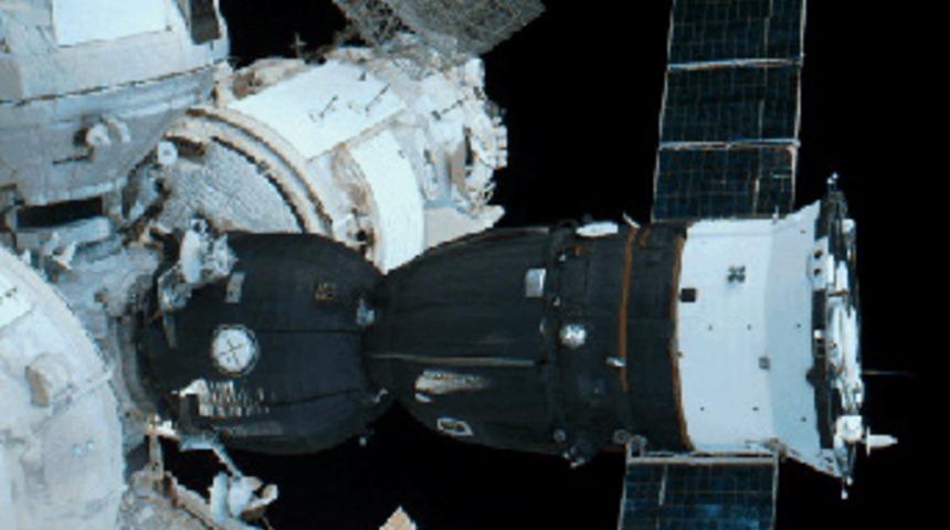 Soyuz Uluslararası Uzay İstasyonu'na kenetlendi