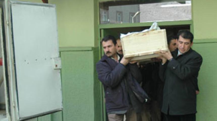Kayıp işadamı &ouml;ld&uuml;r&uuml;lm&uuml;ş olarak bulundu