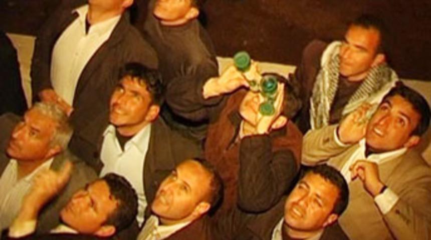 K&ouml;yl&uuml;ler ayda Saddam silueti g&ouml;rd&uuml; m&uuml;?