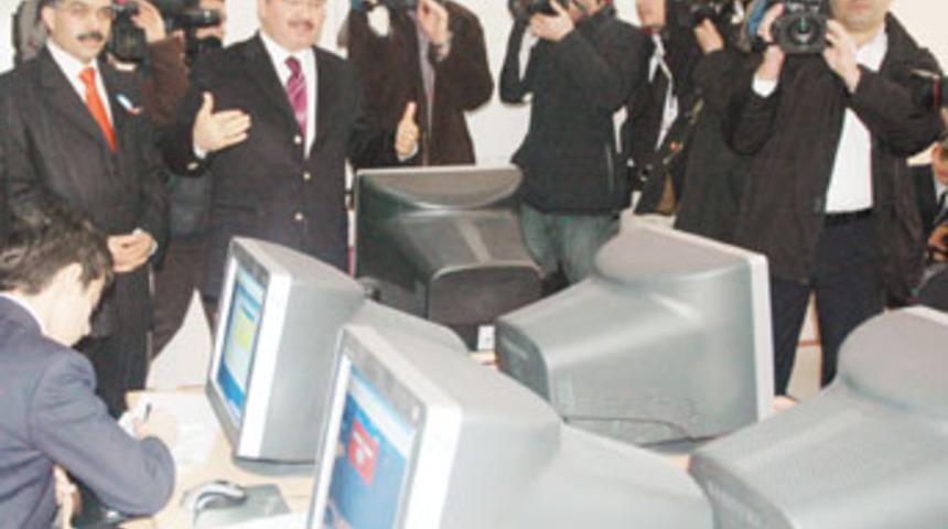 Milli Eğitim 'akıllı sınıf'lara kavuştu