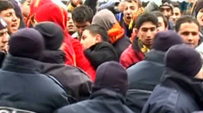 Elazığ-Malatya ma&ccedil;ında pankart a&ccedil;anlar belirlendi