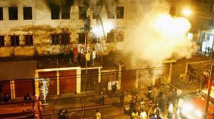 Peru'da sokaklar cesetlerle kaplı