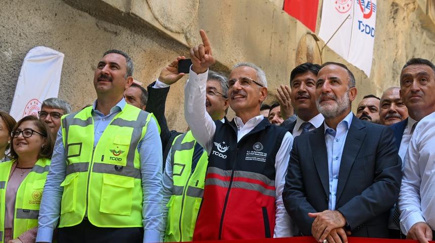 Türkiye'nin en uzun demiryolu tünelinde ışık göründü