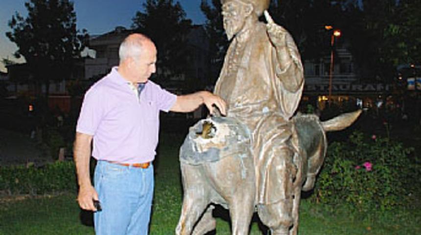 Nasrettin Hoca'nın eşeği kuyruksuz kaldı