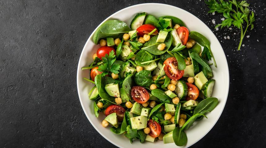 Salata kilo aldırır mı? Diyet yaparken salata sınırsız mı?