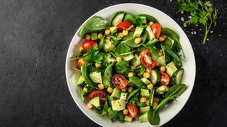 Salata kilo aldırır mı? Diyet yaparken salata sınırsız mı?
